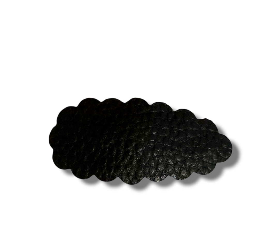 Black 2.5" Scalloped Snap Clip