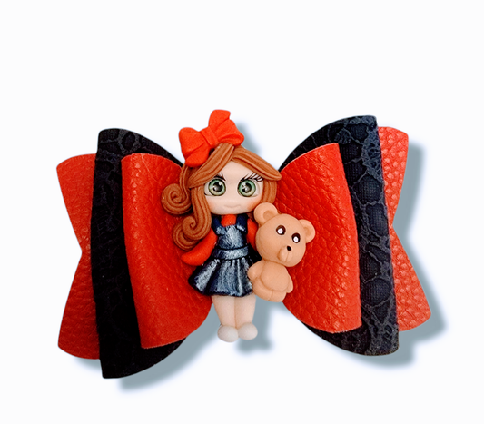 Chloe Bow with Clay Girl & Bear