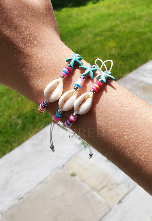 UNDER THE SEA ADJUSTABLE SEASHELL BRACELET (WHITE)