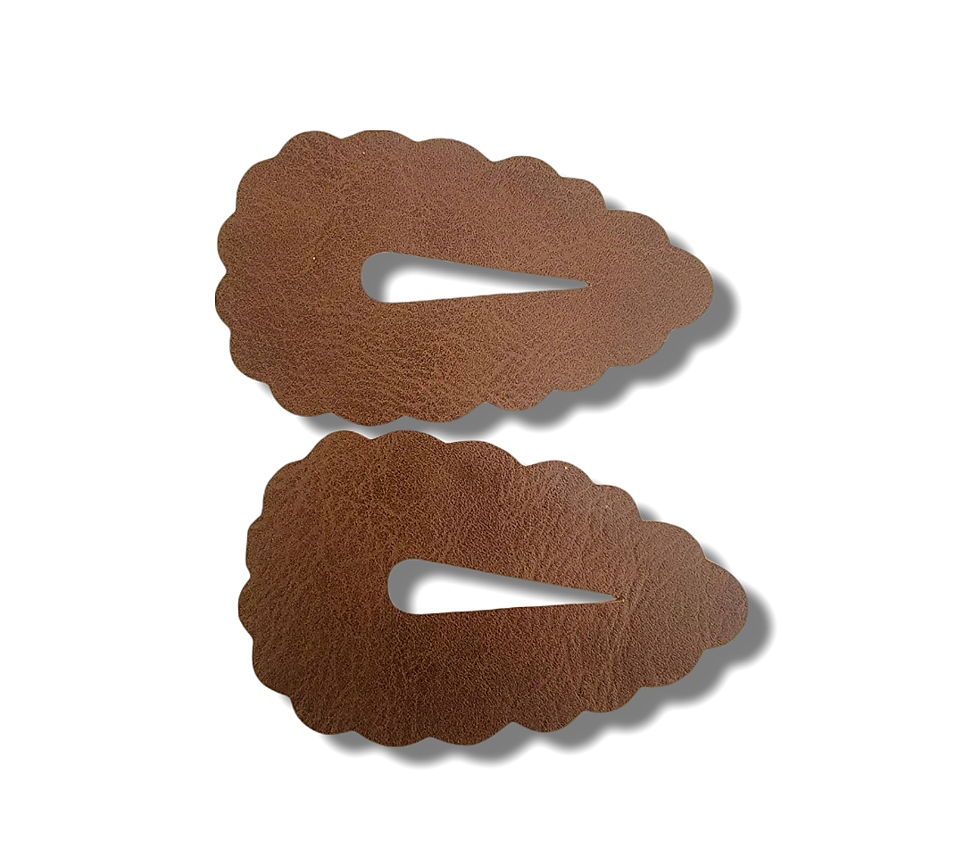 Maroon 3" Scalloped Snap Clip Set