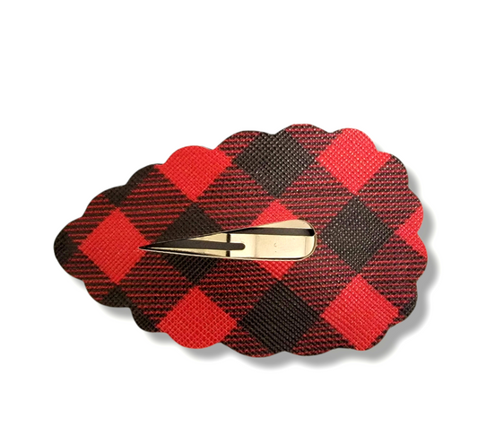 Black & Red Plaid Scalloped 3" Snap Clip