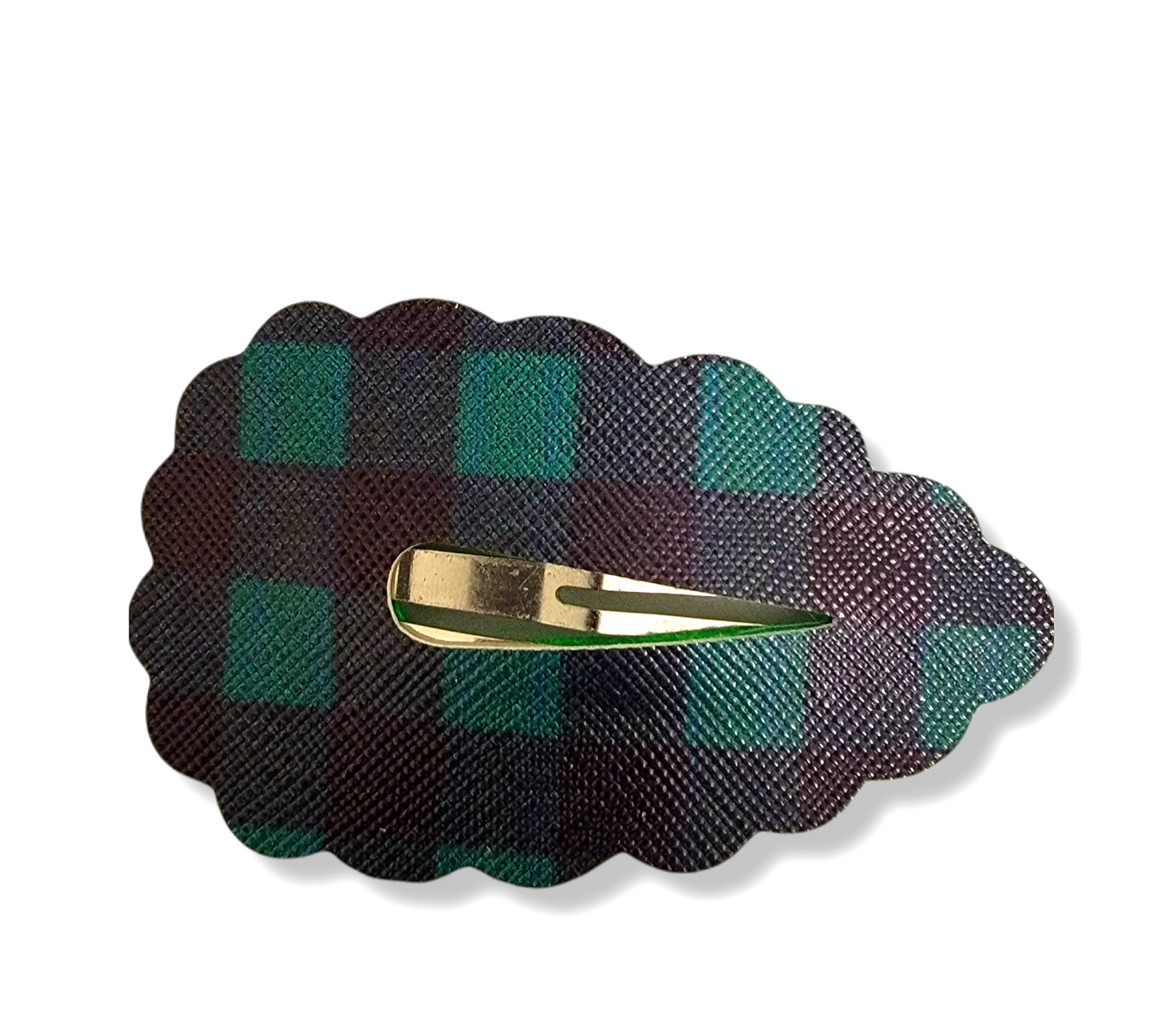 Black & Green Plaid 3" Scalloped Snap Clip